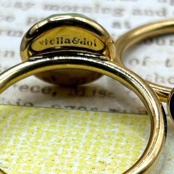 Set Lot 2 Gold Stella & Dot Green and Blue Stone Stacking Band Rings Size 8 - Picture 11 of 13